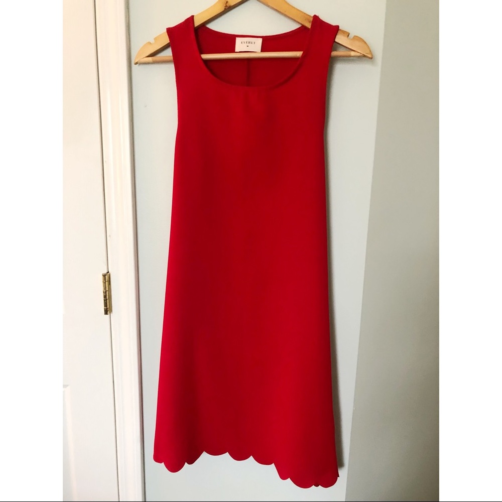Red scalloped dress - Versona